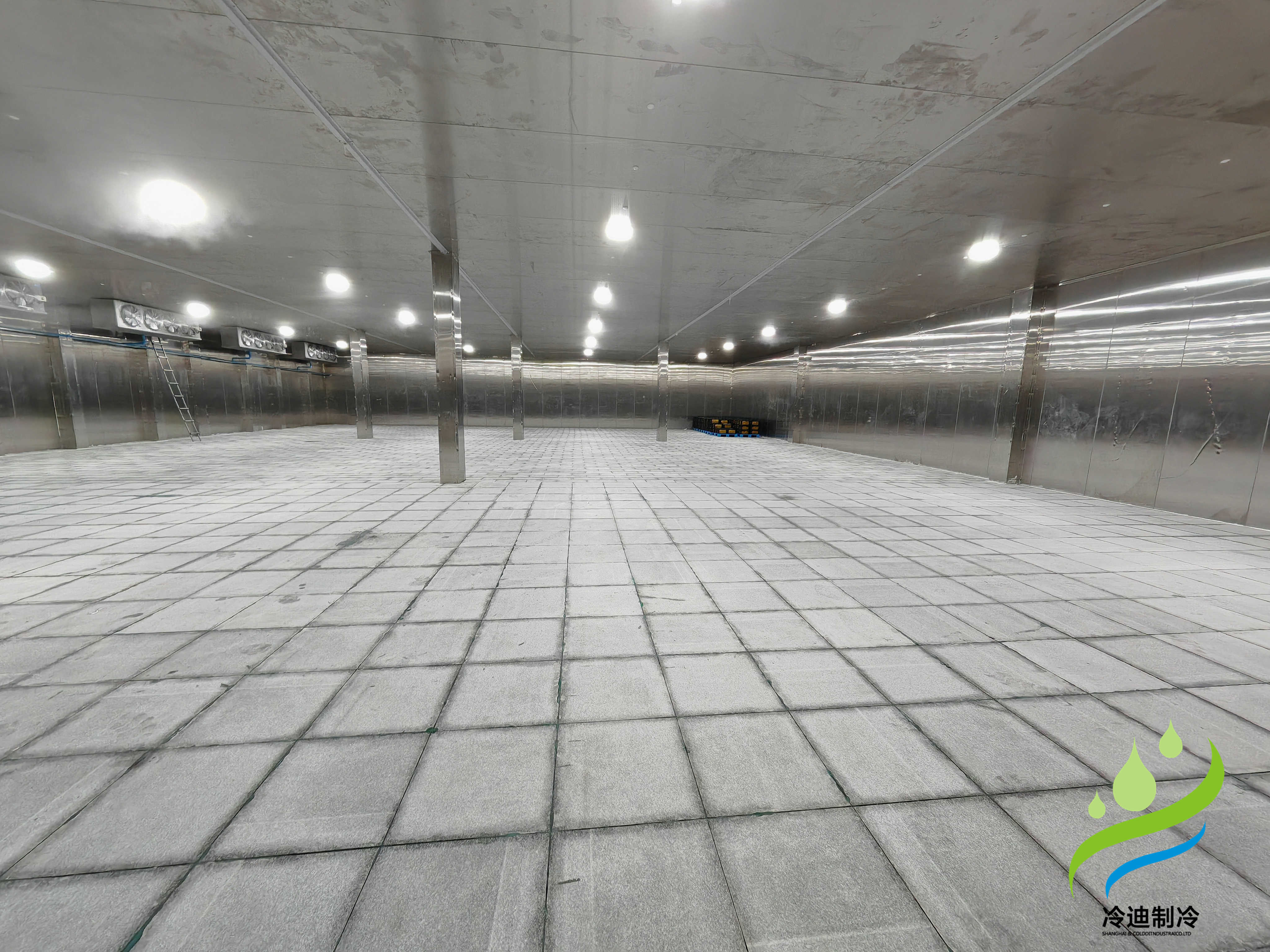 柬埔寨三只松鼠10000立方食品冷庫(kù)建造案例(圖6) 柬埔寨三只松鼠冷庫(kù)建造案例